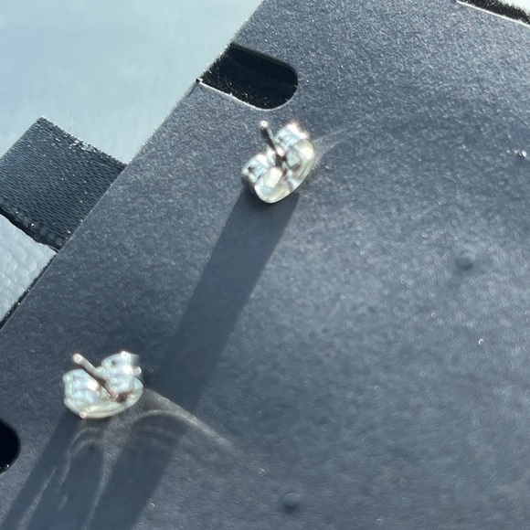 VINCE CAMUTO Ayla Earrings Silver - Picture 11 of 12